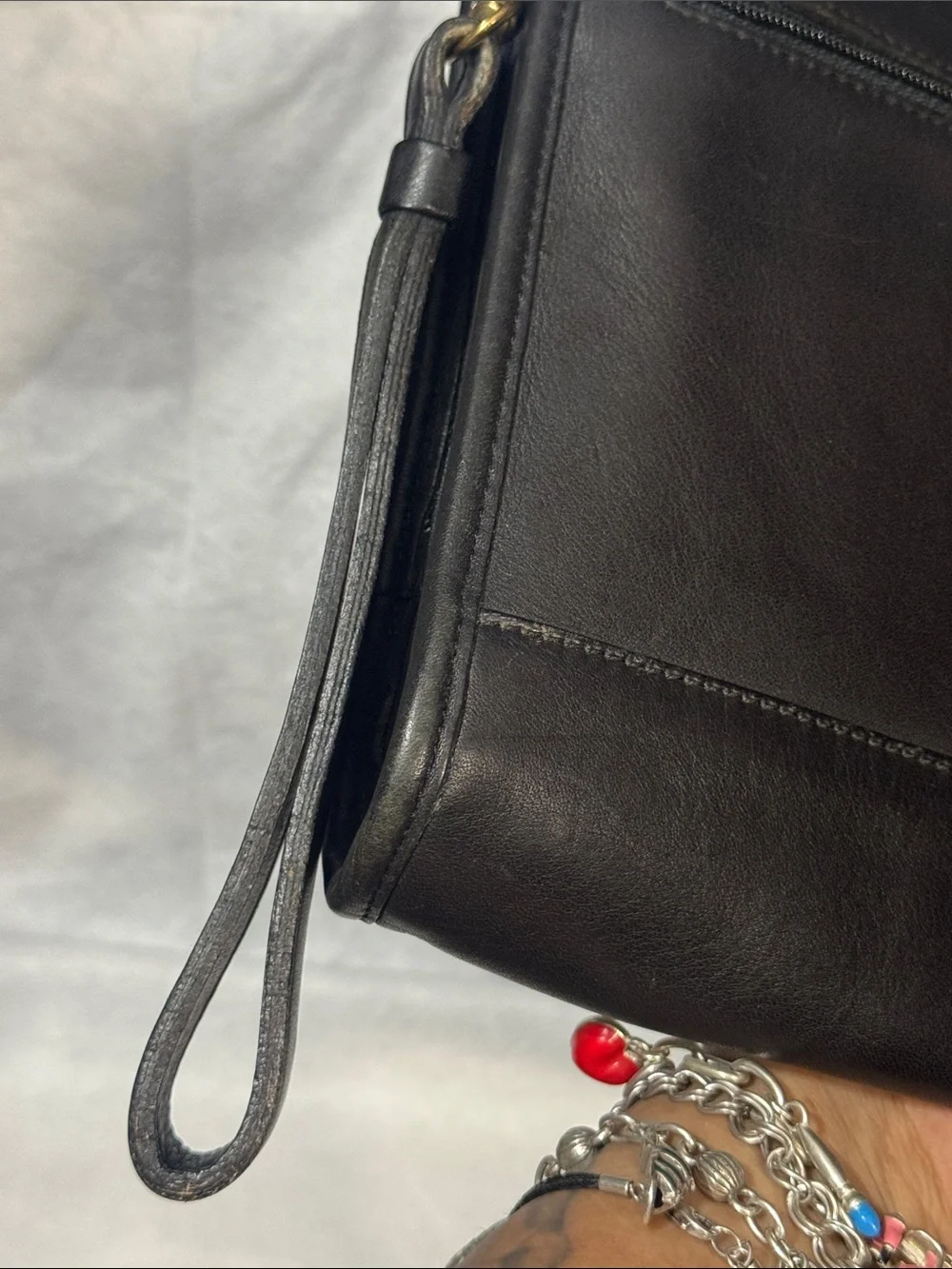 Coach vintage international clutch